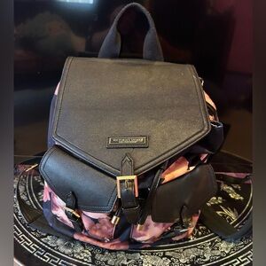 VICTORIA SECRET FLORAL BACKPACK. EUC no flaws like new